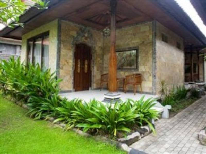 Taman Sari Cottages Kuta Lombok Exterior foto