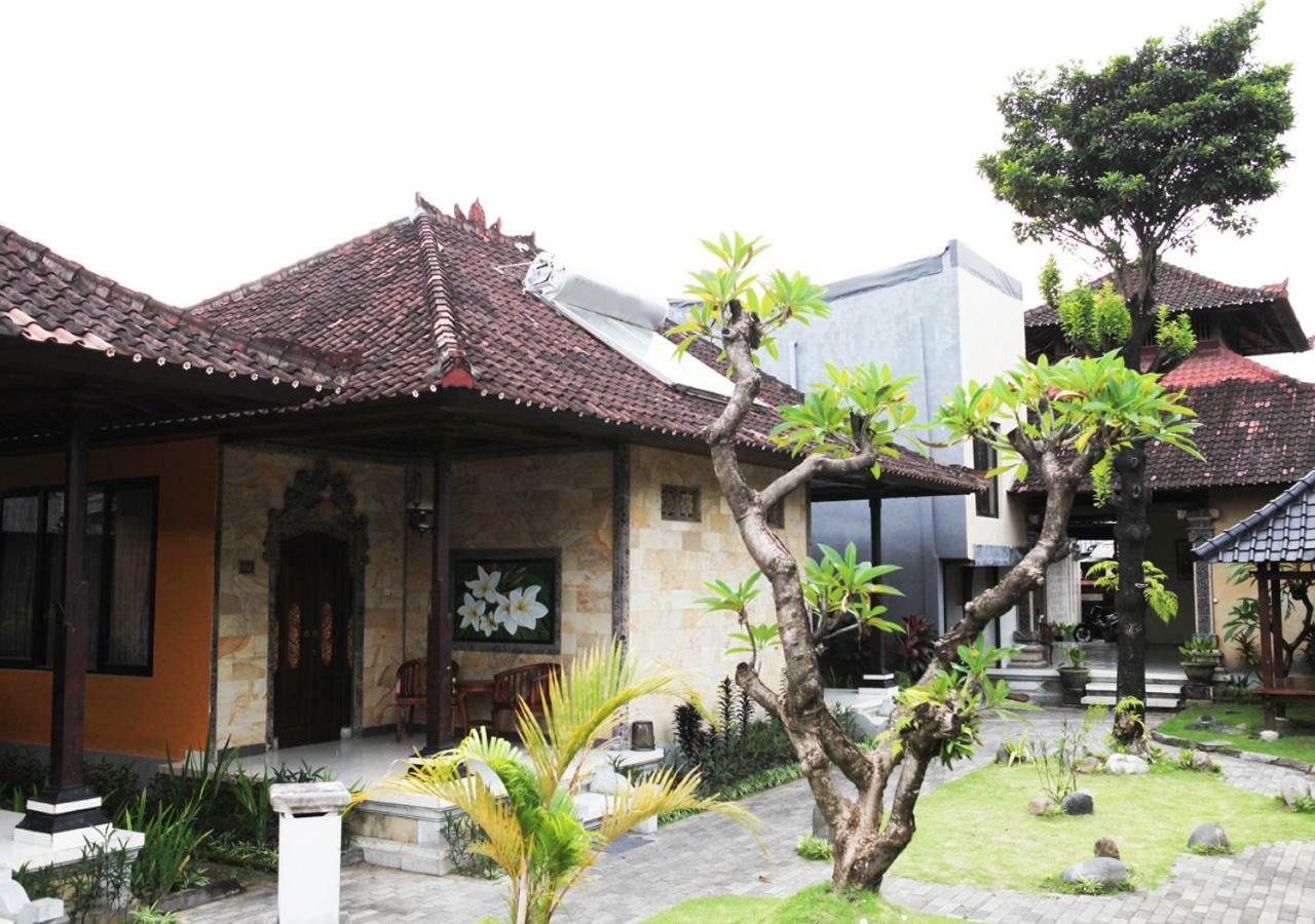 Taman Sari Cottages Kuta Lombok Exterior foto